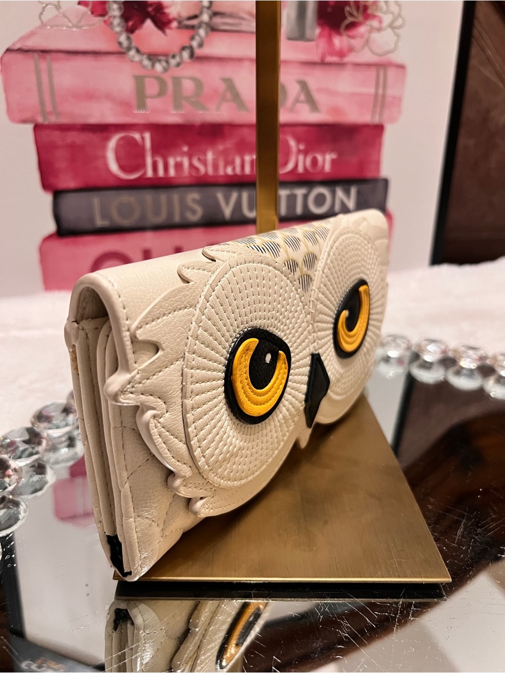 Wizarding World Of Harry Potter Owl Cream with Yellow Eye Accents clutch wallet - Picture 3 of 12